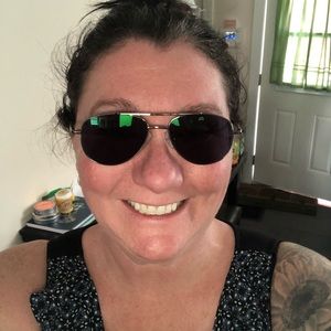 Meet your Posher, Ariel